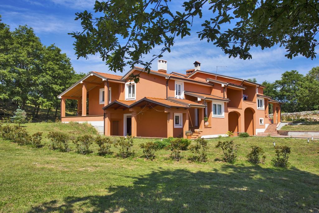 Apartments Matelici Divšići المظهر الخارجي الصورة